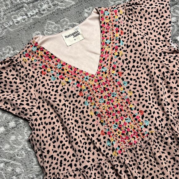 Savanna Jane Tiered Dress Size 1X Short Sleeve Leopard Print Embroidered Boho - Picture 2 of 8